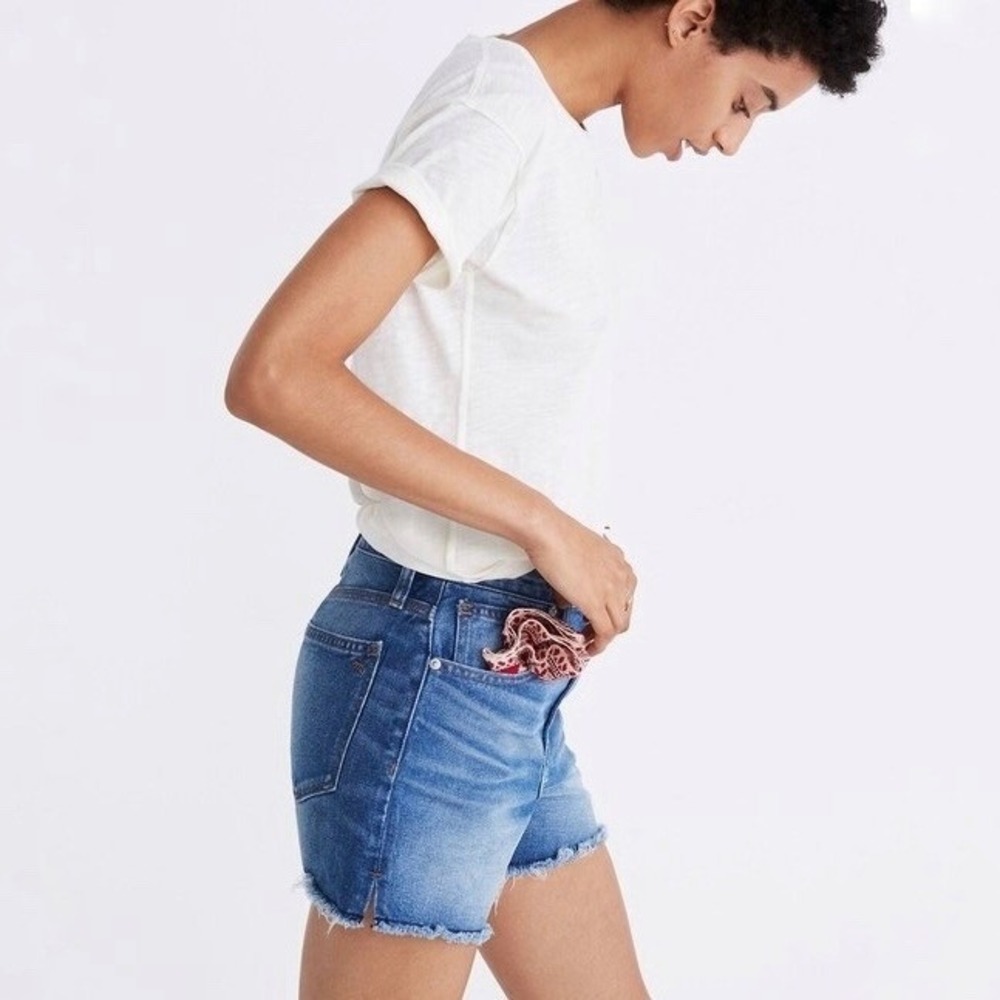 Madewell The Perfect Jean Short in Butler Wash Size 32‎